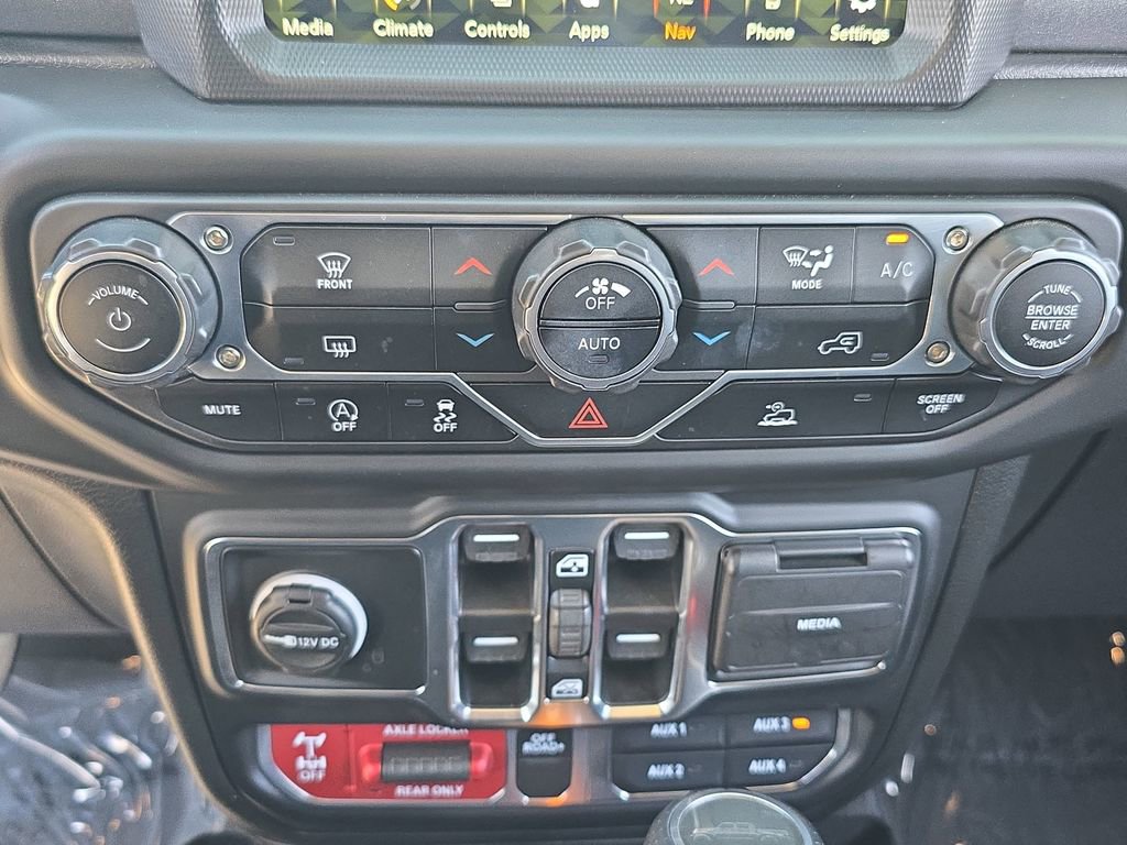 Used 2023 Jeep Gladiator Mojave w/ LED Lighting Group AWD/4WD image 26