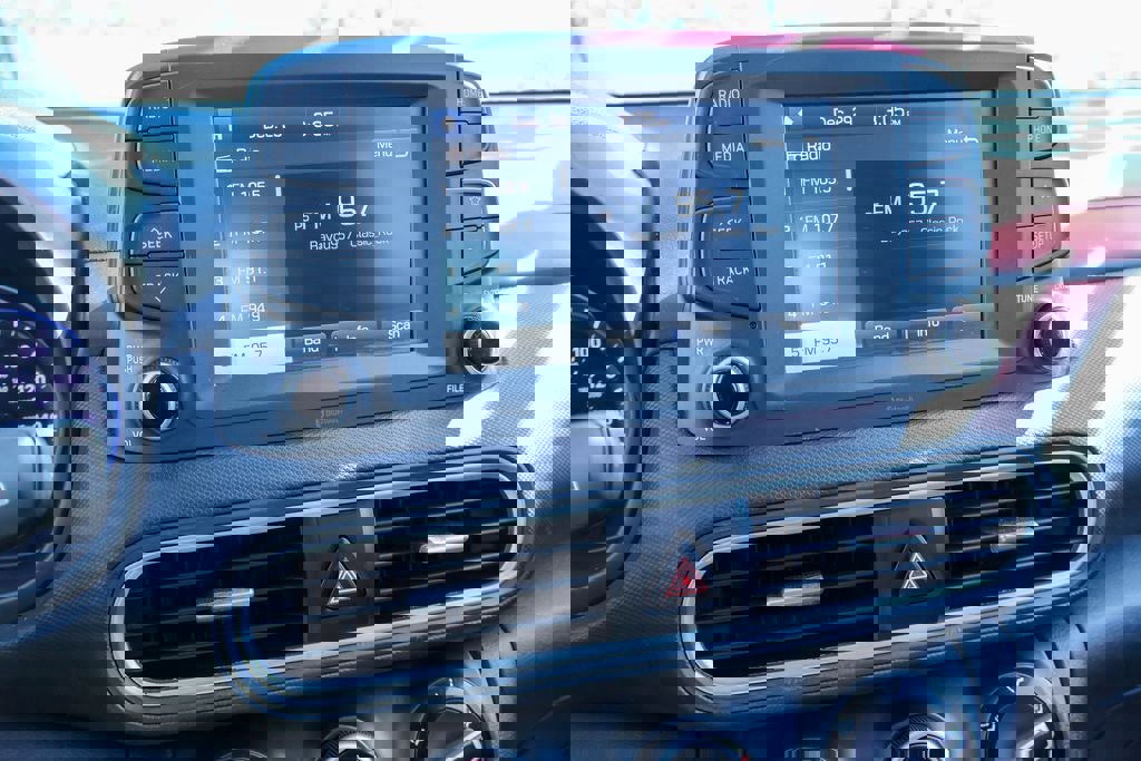 Used 2021 Hyundai Kona SE w/ Cargo Package image 5