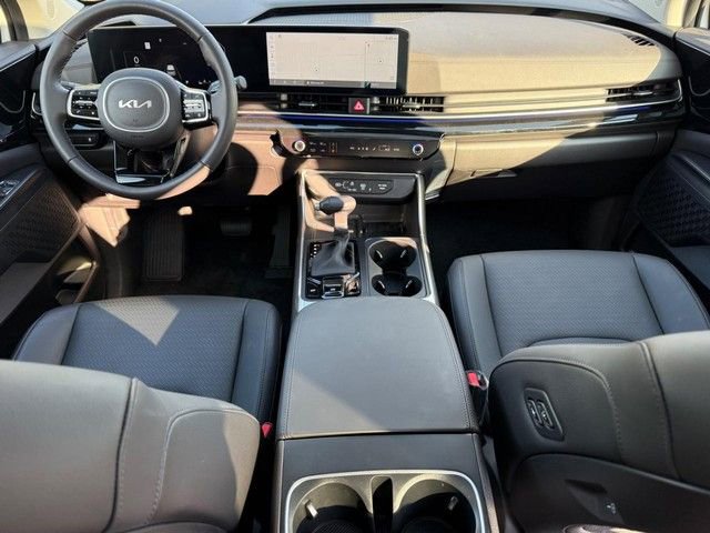 New 2025 Kia Carnival SX Prestige image 12