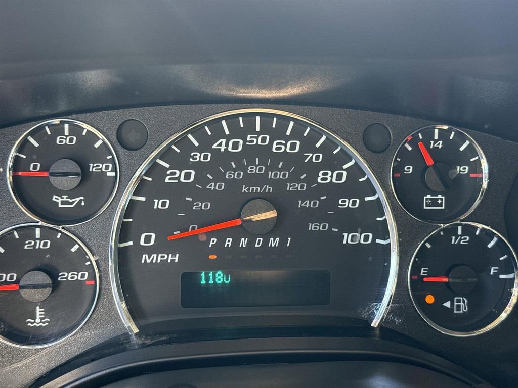 Used 2024 Chevrolet Express 2500 w/ Driver Convenience Package image 9