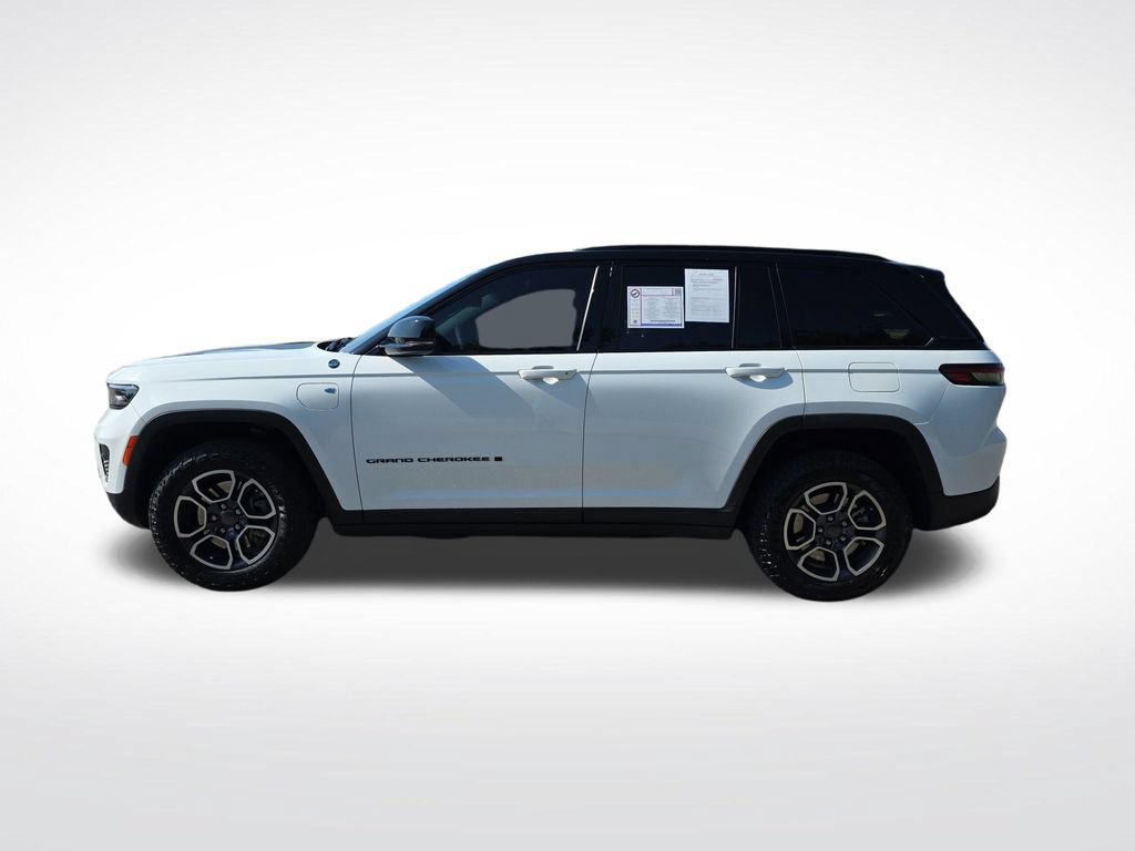 Used 2022 Jeep Grand Cherokee Trailhawk w/ Luxury Tech Group III AWD/4WD image 3