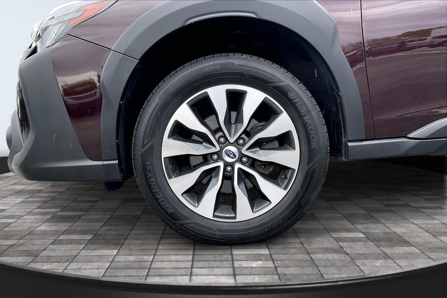 Used 2024 Subaru Outback Limited AWD/4WD image 8