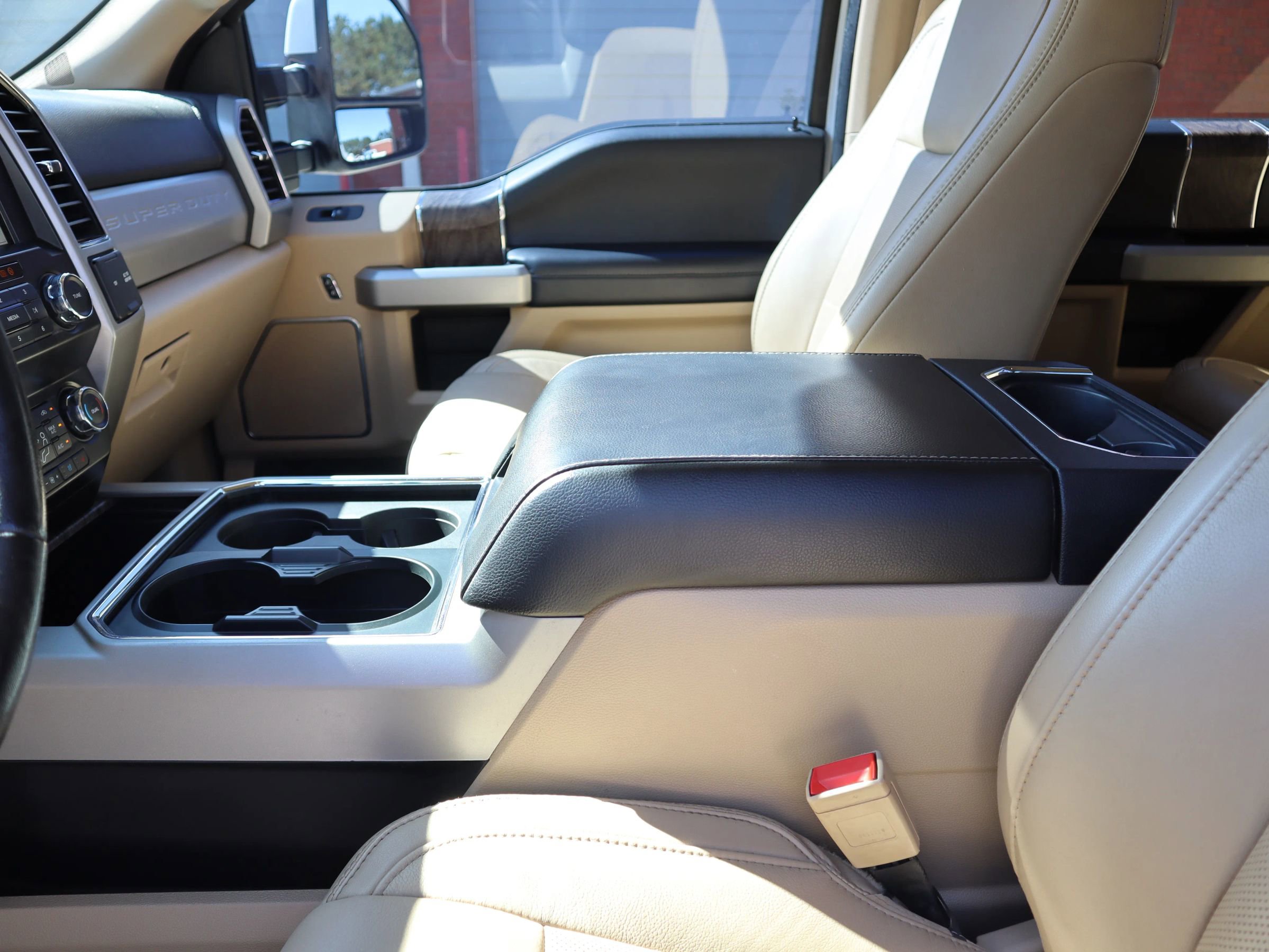 Used 2019 Ford F350 Lariat w/ Lariat Ultimate Package image 26