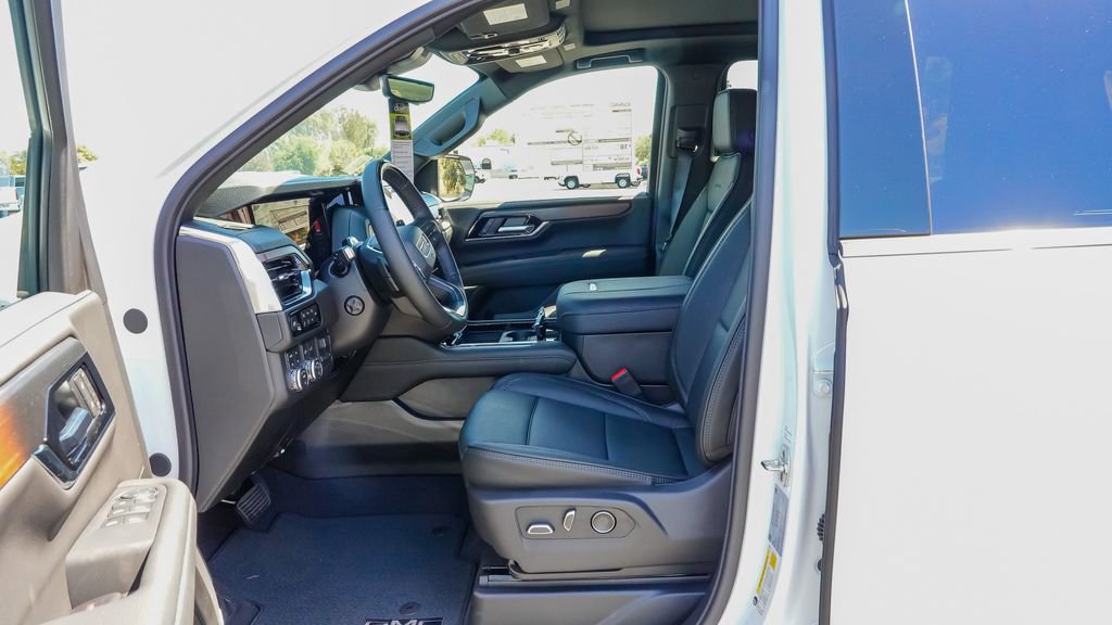 New 2026 GMC Yukon XL Denali w/ Denali Reserve Package AWD/4WD image 12