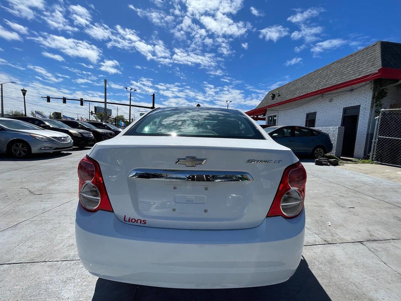 Used 2014 Chevrolet Sonic LT image 15