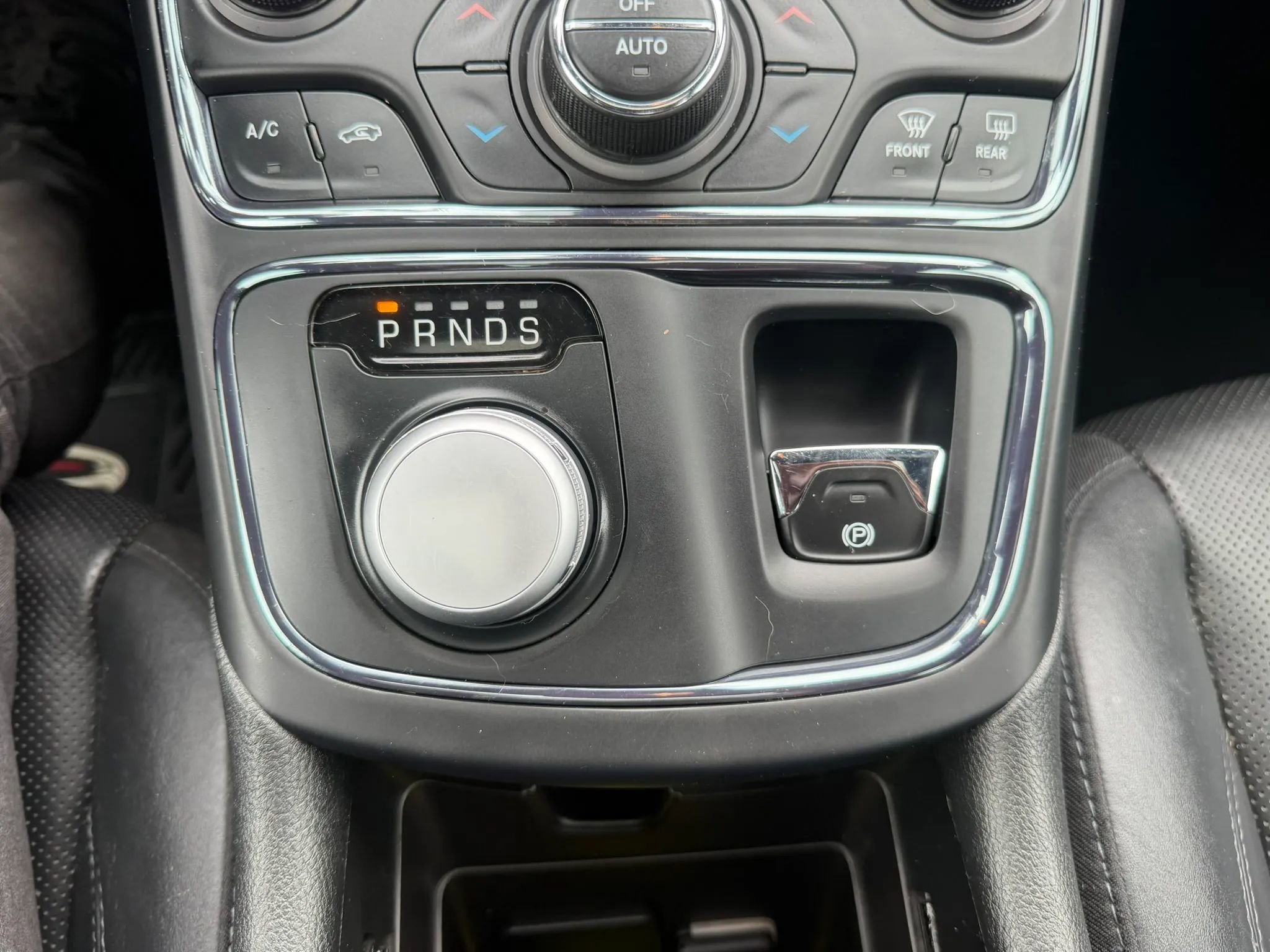 Used 2015 Chrysler 200 S w/ Navigation & Sound Group I AWD/4WD image 28