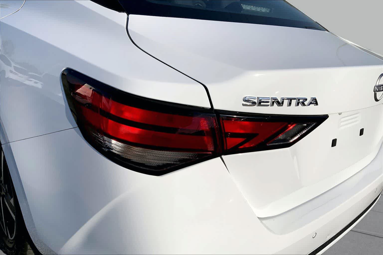 Used 2024 Nissan Sentra SV FWD image 25