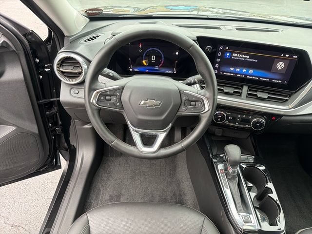 Used 2024 Chevrolet Trax ACTIV w/ Sunroof Package FWD image 15