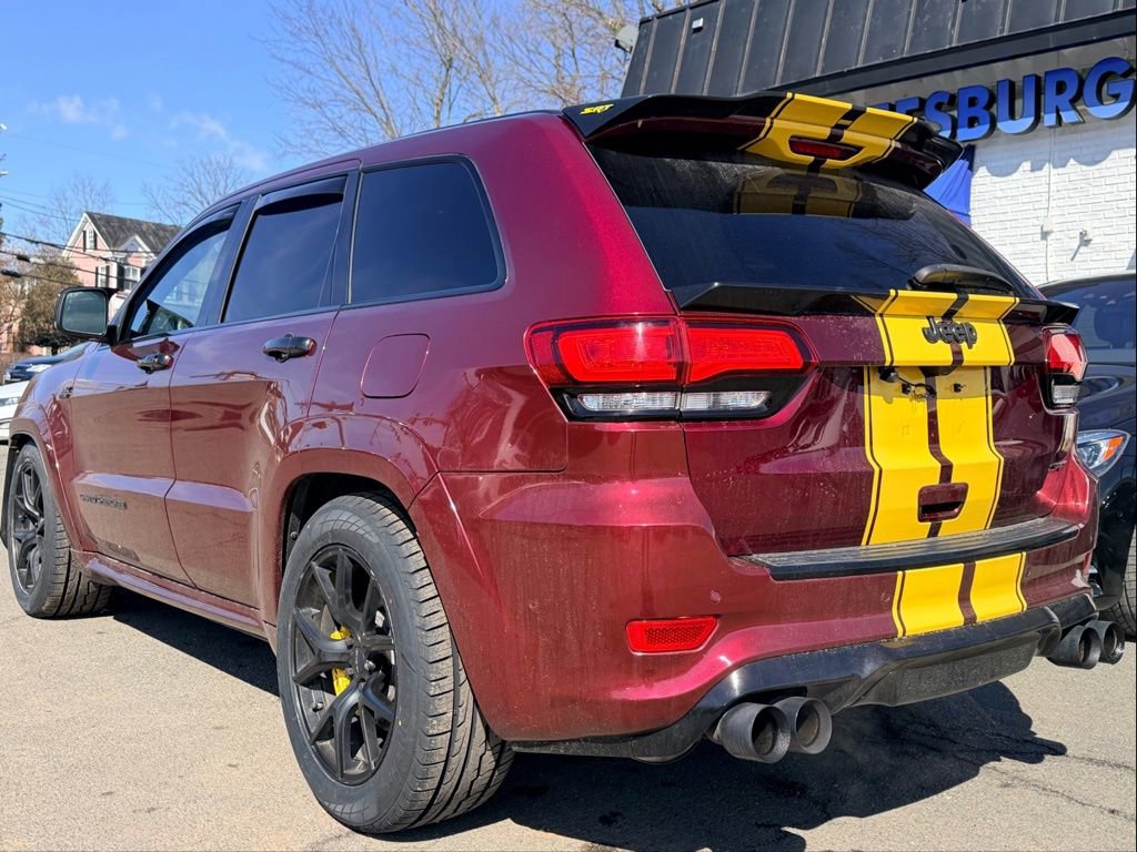Used 2018 Jeep Grand Cherokee SRT image 4