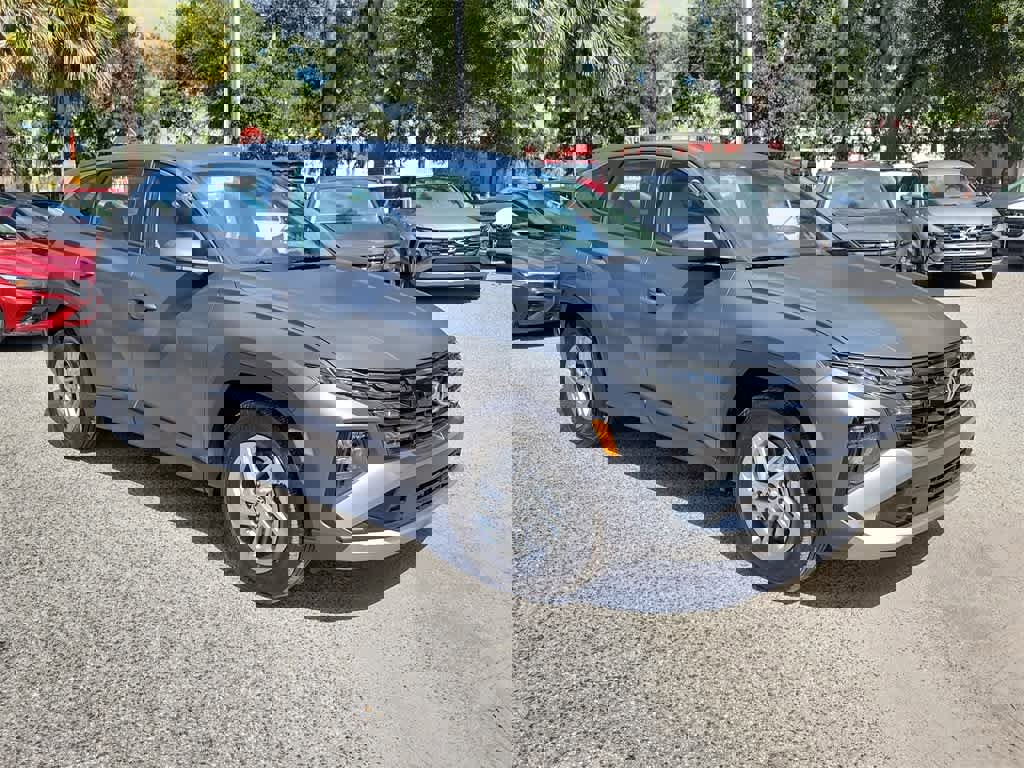 Used 2025 Hyundai Tucson SE image 4