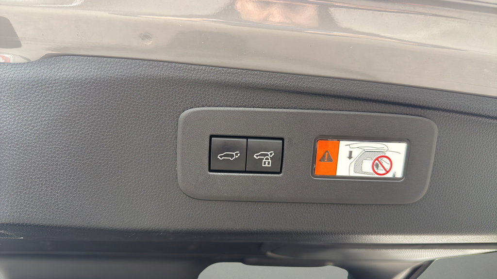 Used 2024 Lexus GX 550 w/ Accessory Package (2T) AWD/4WD image 23