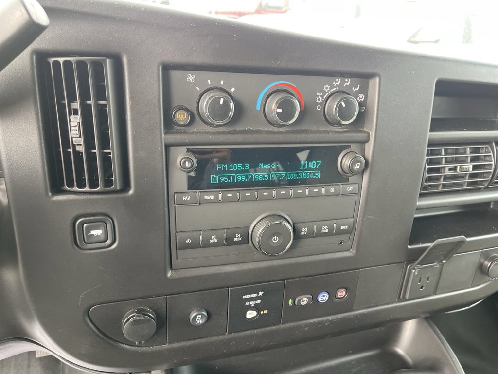 Used 2023 Chevrolet Express 3500 LS RWD image 7
