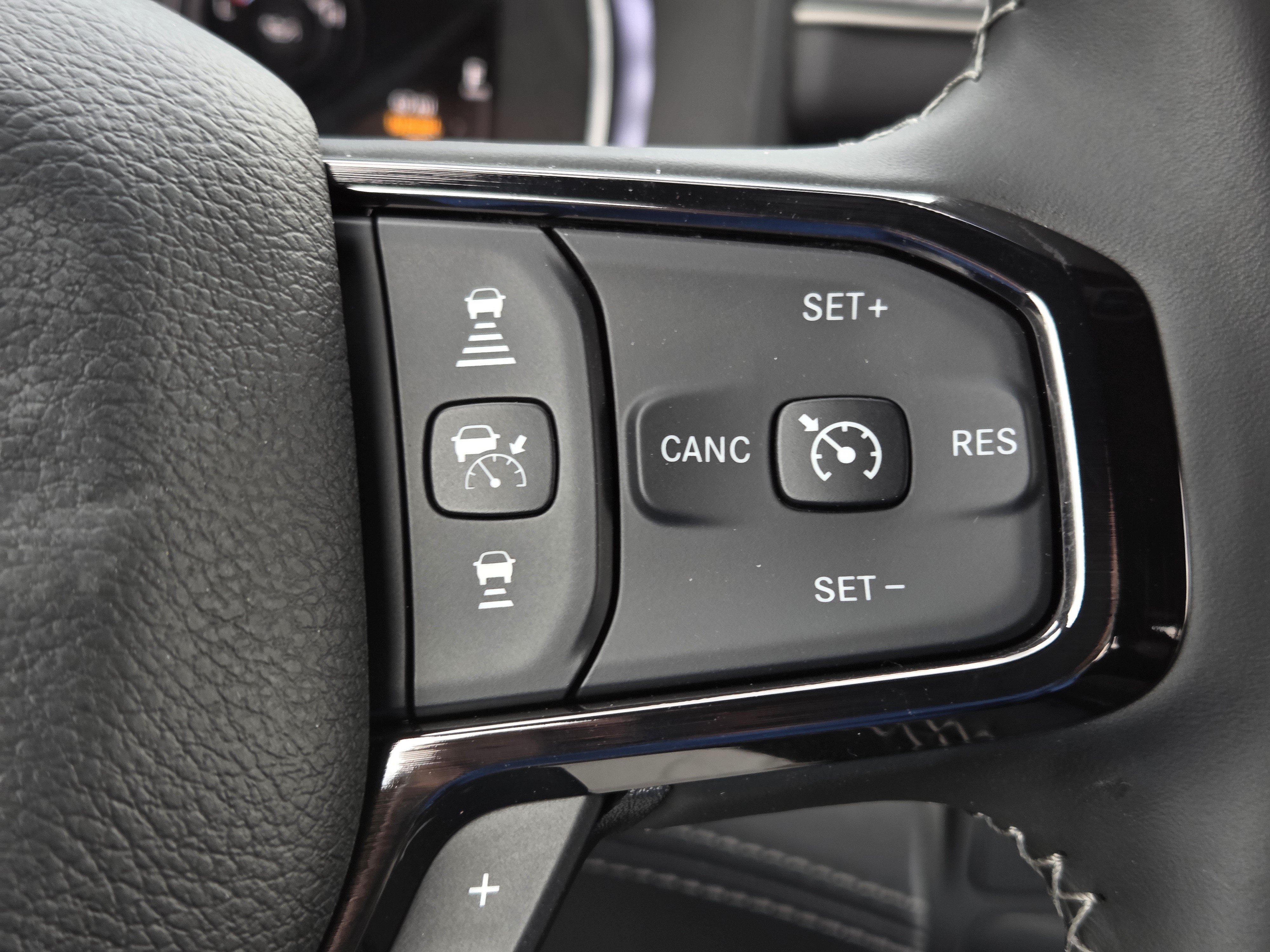 New 2026 RAM 2500 Limited AWD/4WD image 17