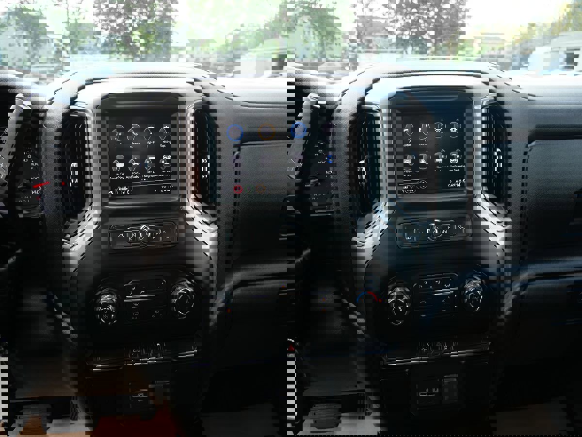 Used 2021 Chevrolet Silverado 1500 Custom image 12