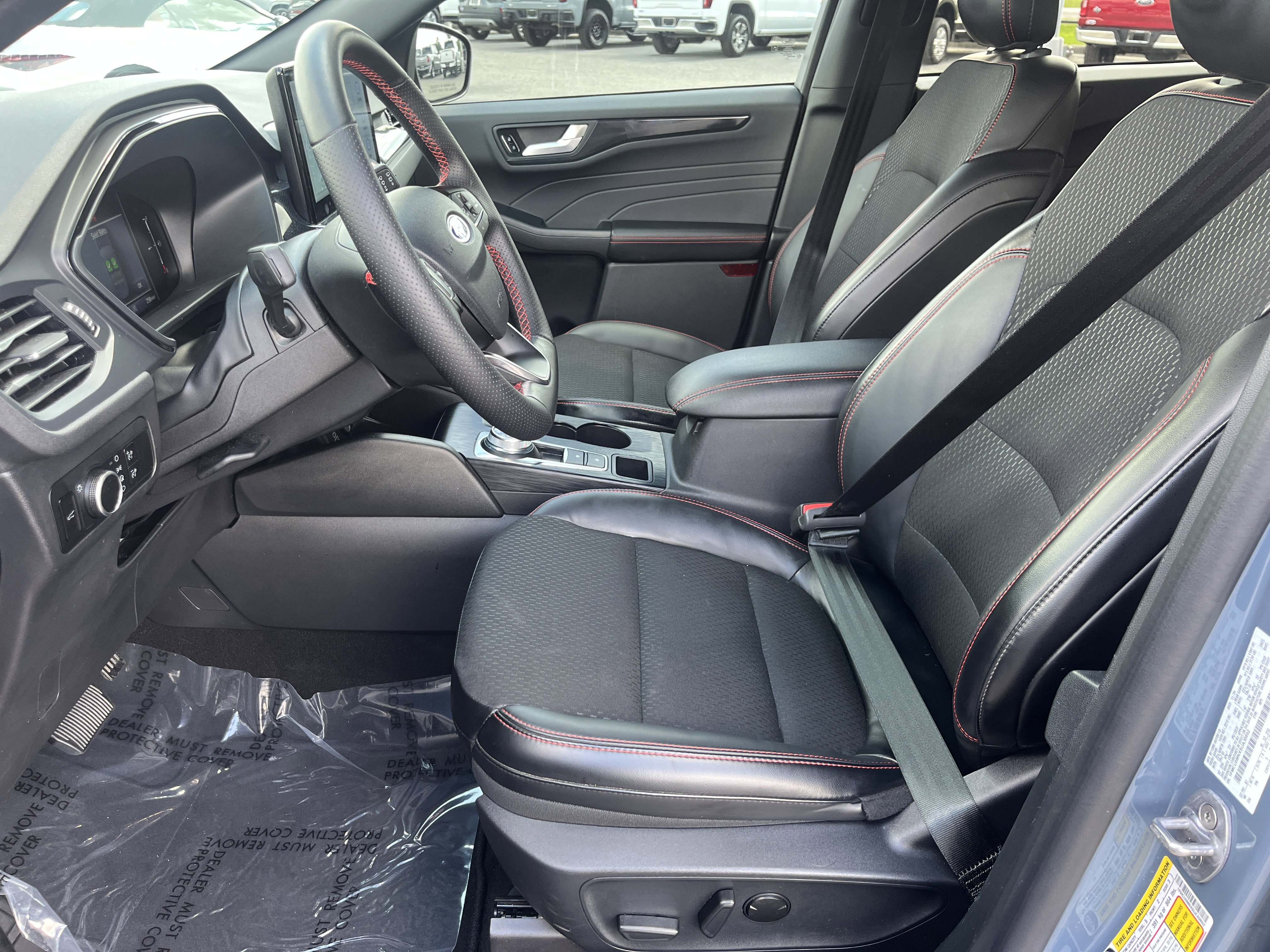 Used 2025 Ford Escape ST-Line w/ Tech Pack #1 image 14