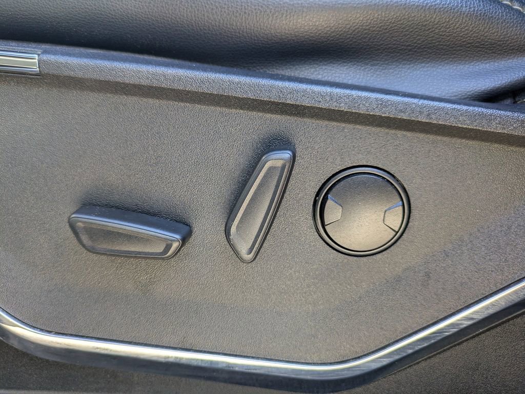 Used 2022 Ford F150 Lariat w/ Tow Technology Package image 20