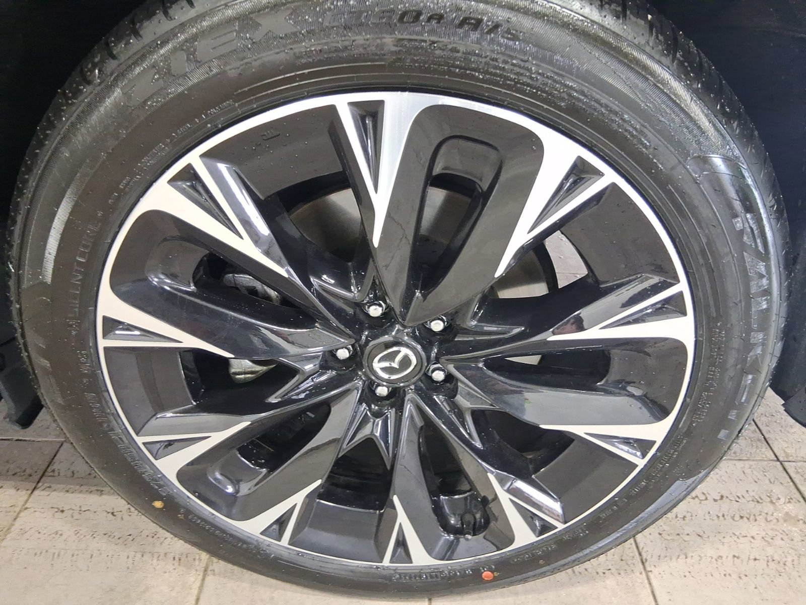 Certified 2024 MAZDA CX-90 Plug-In Hybrid w/ Premium Pkg image 9