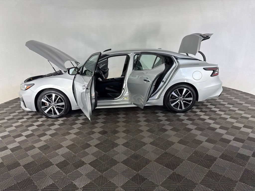 Used 2022 Nissan Maxima SV w/ Floor Mat Group FWD image 10