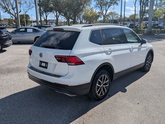 Certified 2020 Volkswagen Tiguan SE image 7
