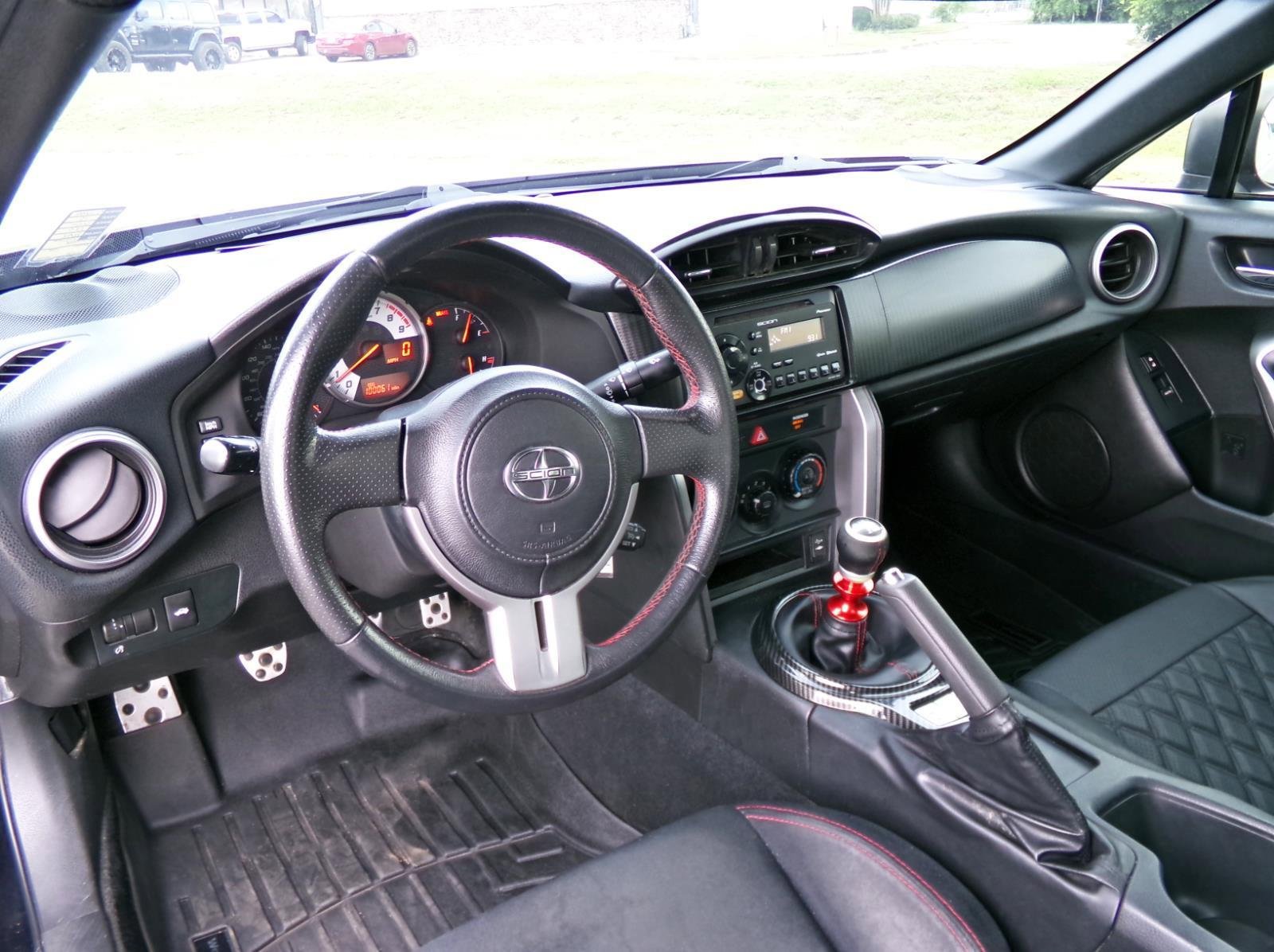 Used 2013 Scion FR-S RWD image 6
