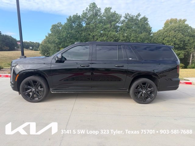 Used 2025 Cadillac Escalade ESV Sport w/ Touring Package AWD/4WD image 7