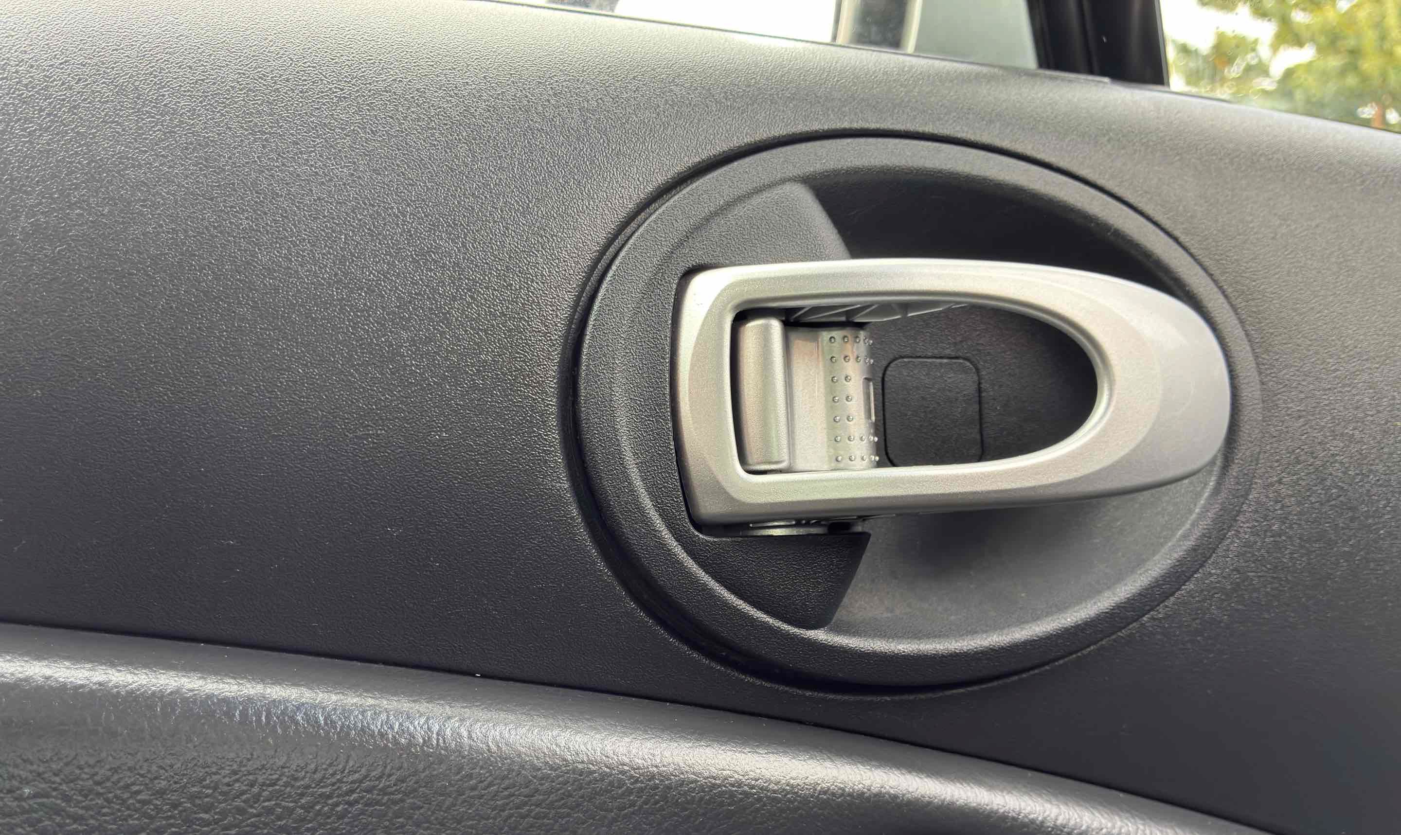 Used 2007 Mitsubishi Eclipse GT FWD image 28