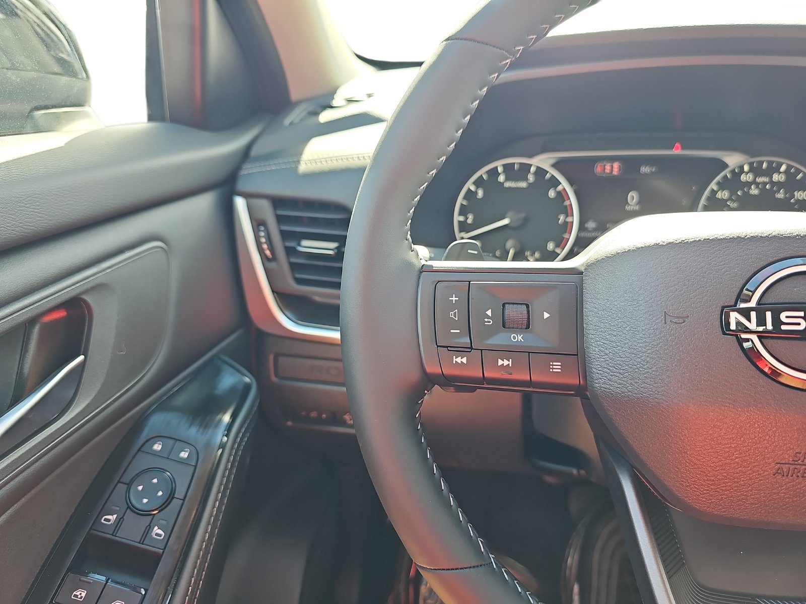 New 2027 Nissan Rogue Dark Armor FWD image 17