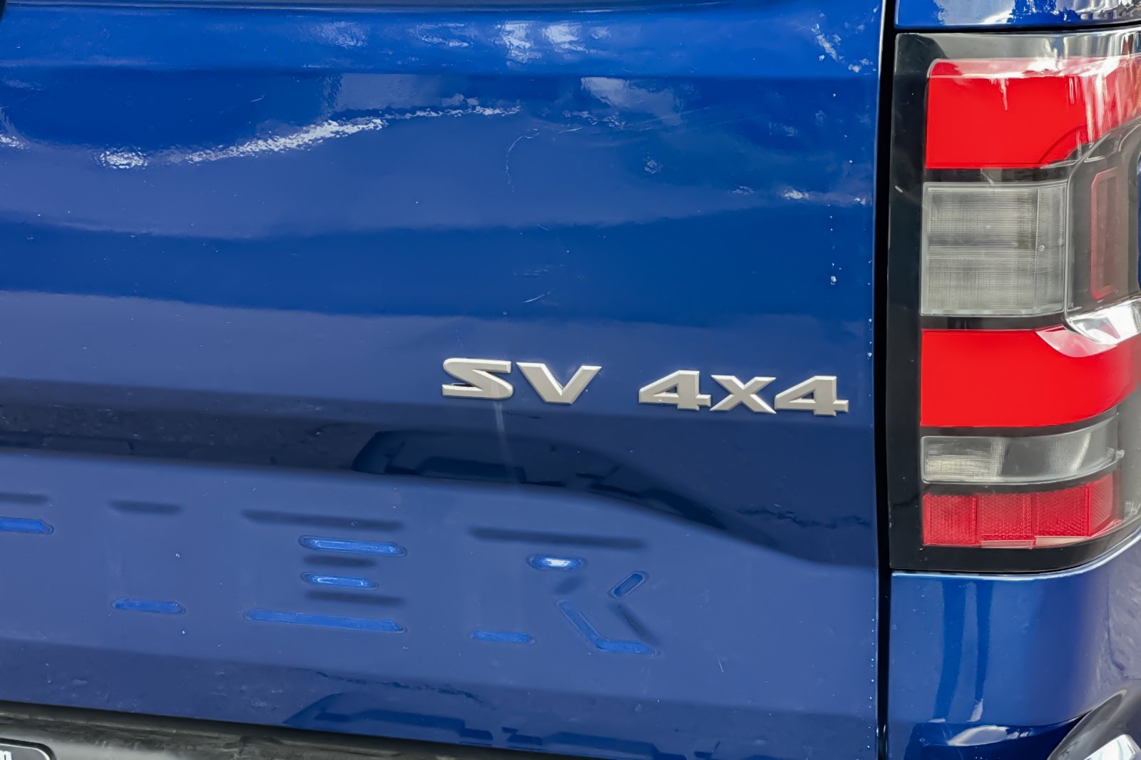 Used 2022 Nissan Frontier SV image 35