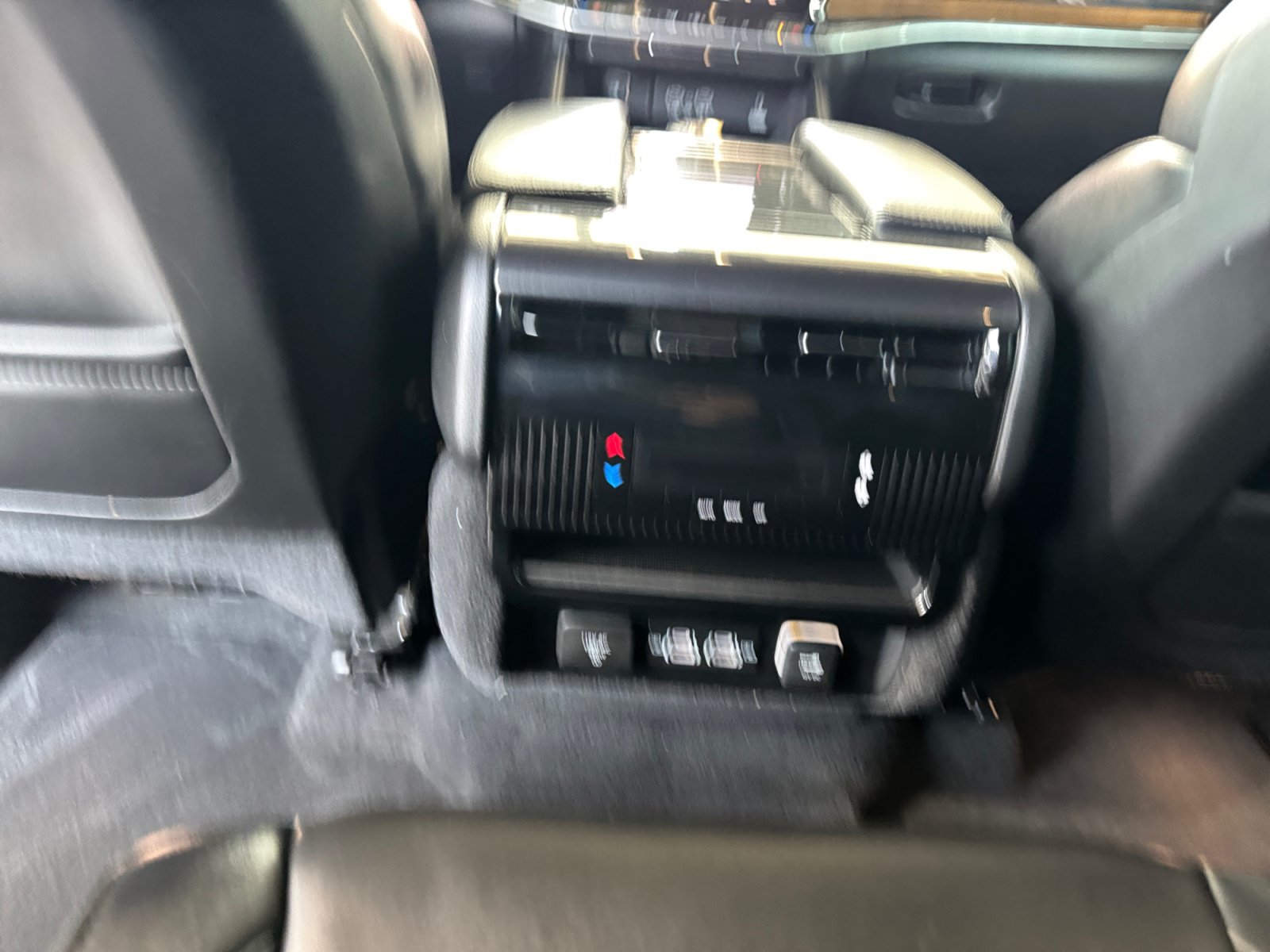Used 2022 Jeep Wagoneer Series I AWD/4WD image 26