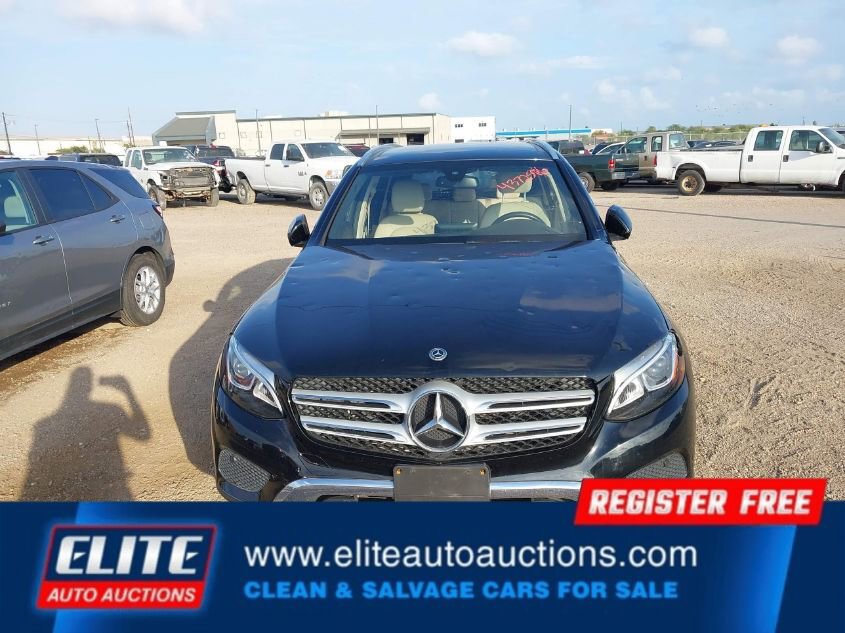 Used 2018 Mercedes-Benz GLC 300 4MATIC image 23