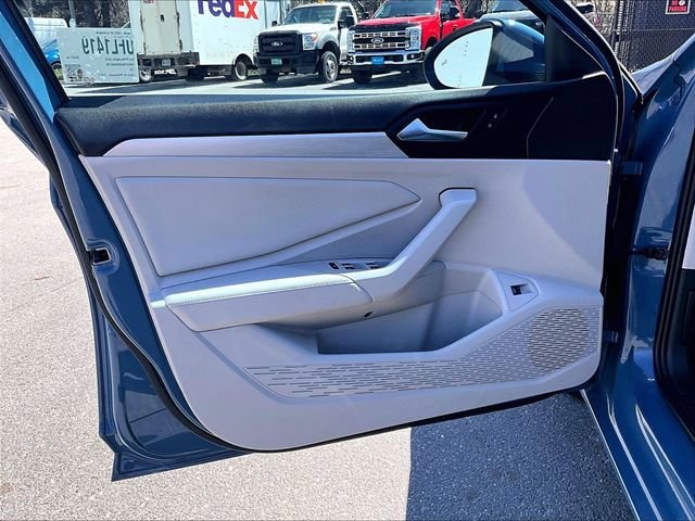 Used 2025 Volkswagen Jetta S FWD image 18