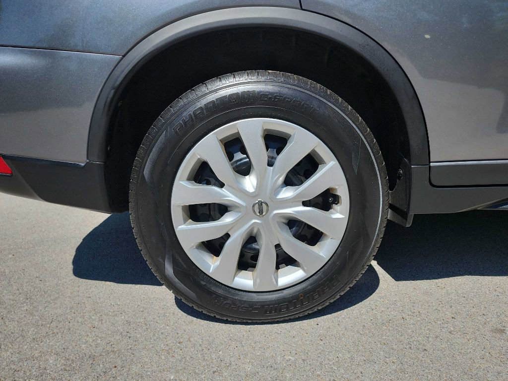 Used 2018 Nissan Rogue S image 9