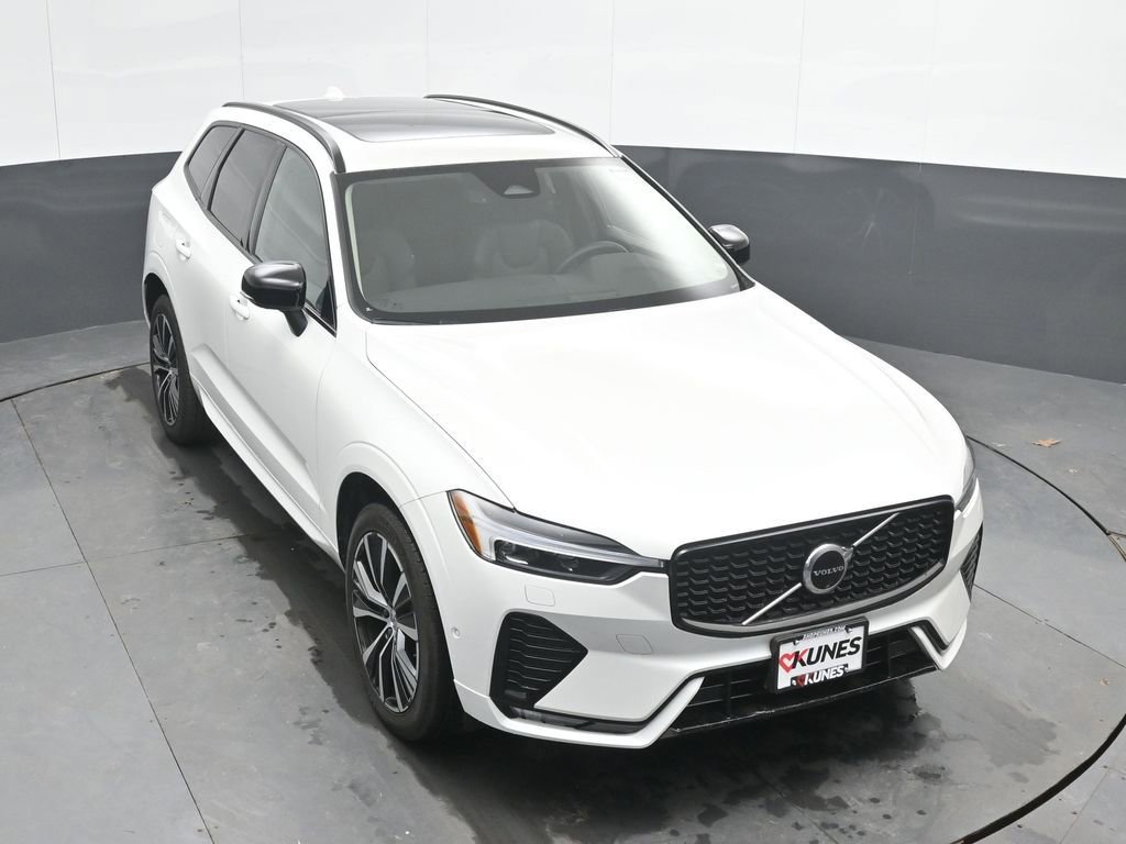 Used 2024 Volvo XC60 B5 Plus w/ Protection Package Premier image 28
