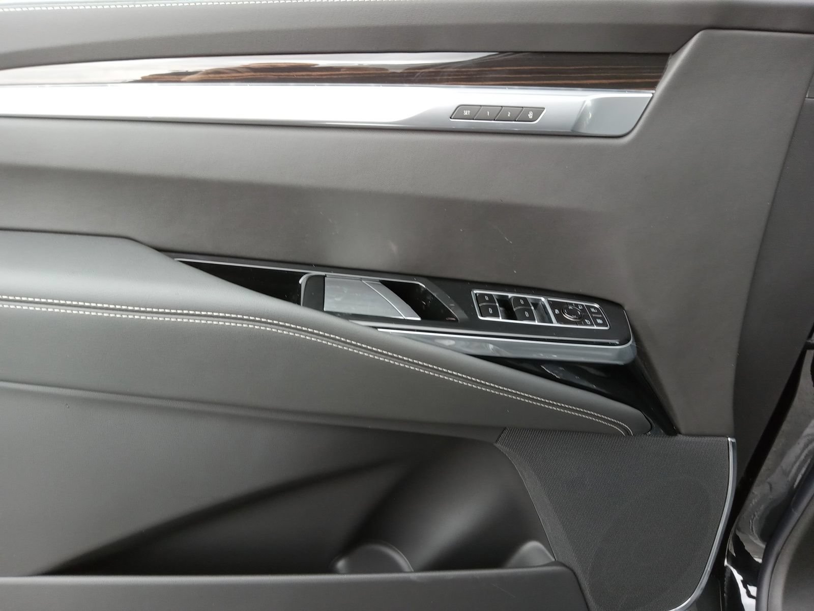New 2026 Cadillac Escalade 4WD image 9