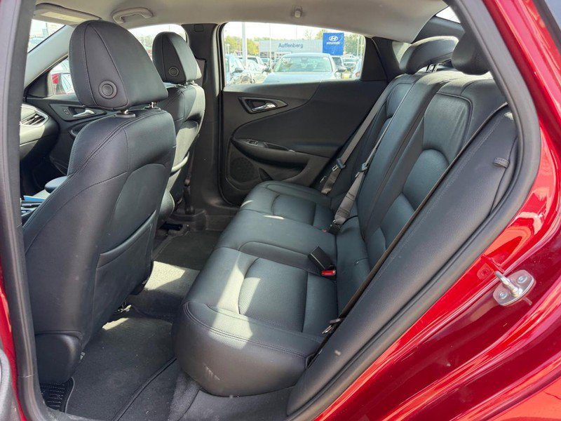 Used 2025 Chevrolet Malibu RS image 8