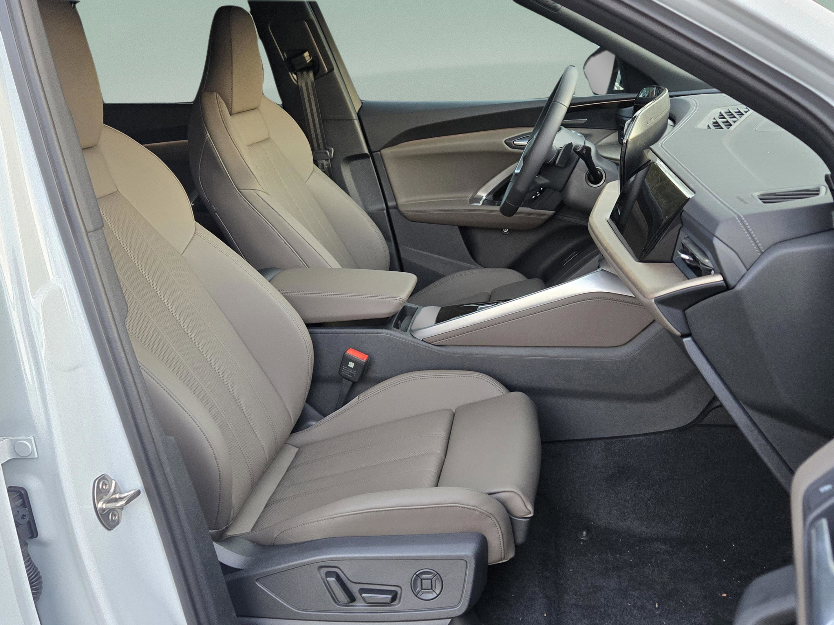 New 2025 Audi Q5 Premium Plus image 15