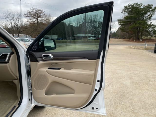 Used 2017 Jeep Grand Cherokee Overland image 14