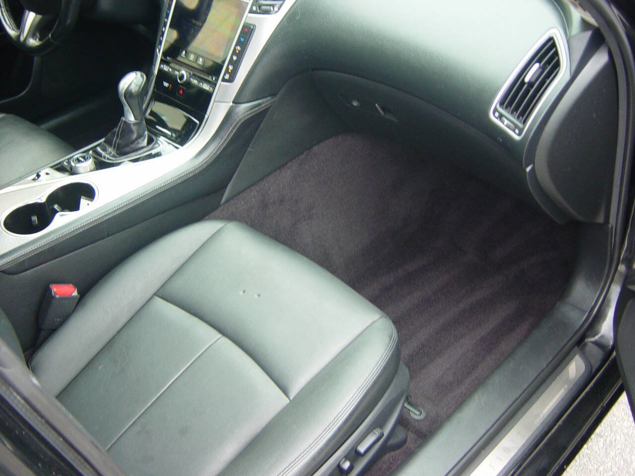 Used 2015 INFINITI Q50 2.0t w/ Moonroof Package AWD/4WD image 14