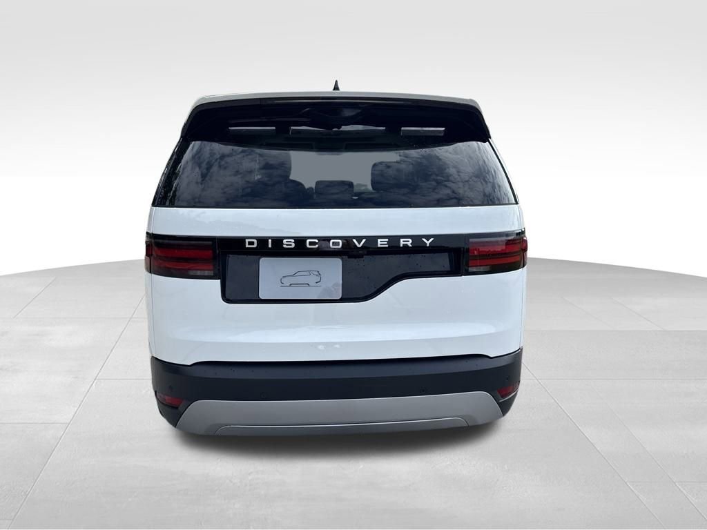 New 2025 Land Rover Discovery S image 8