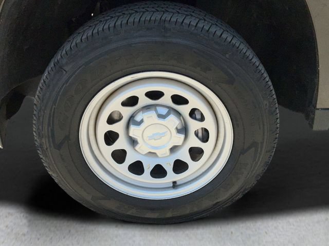 Used 2023 Chevrolet Colorado W/T RWD image 9