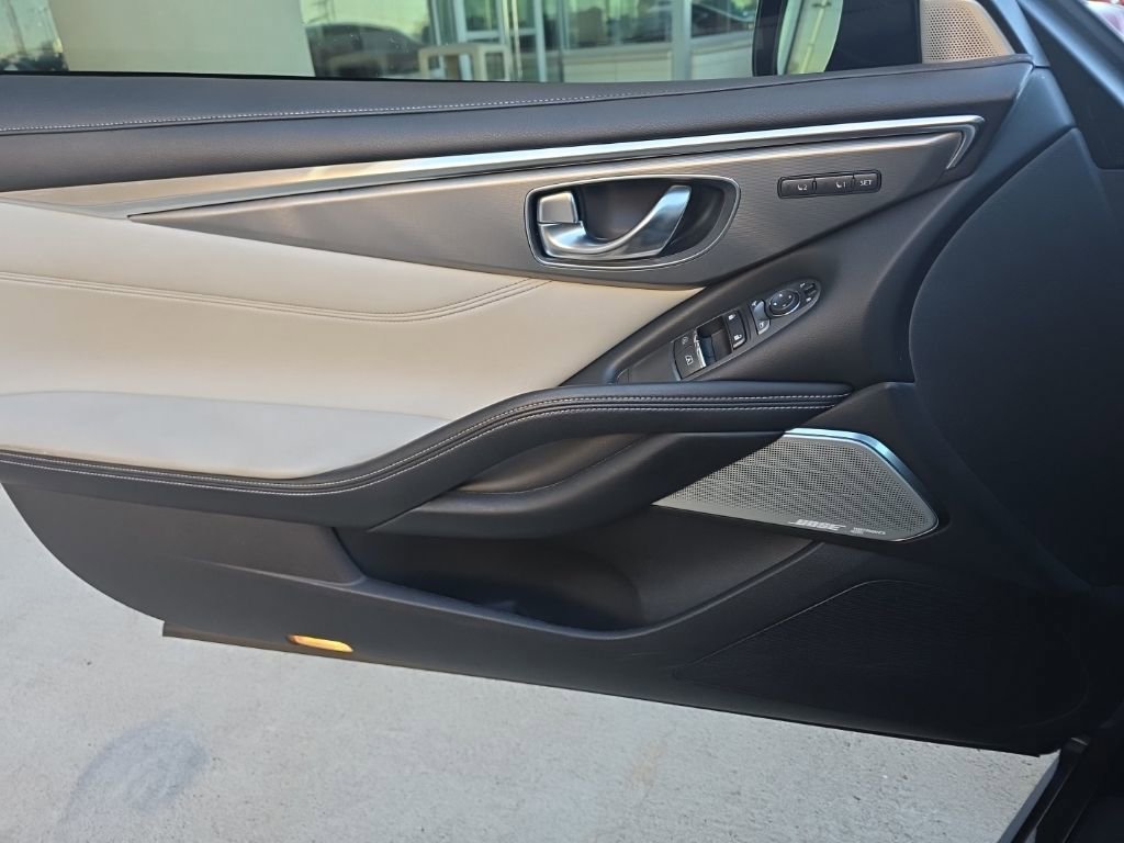 Certified 2022 INFINITI Q60 3.0t Luxe w/ Essential Package image 12