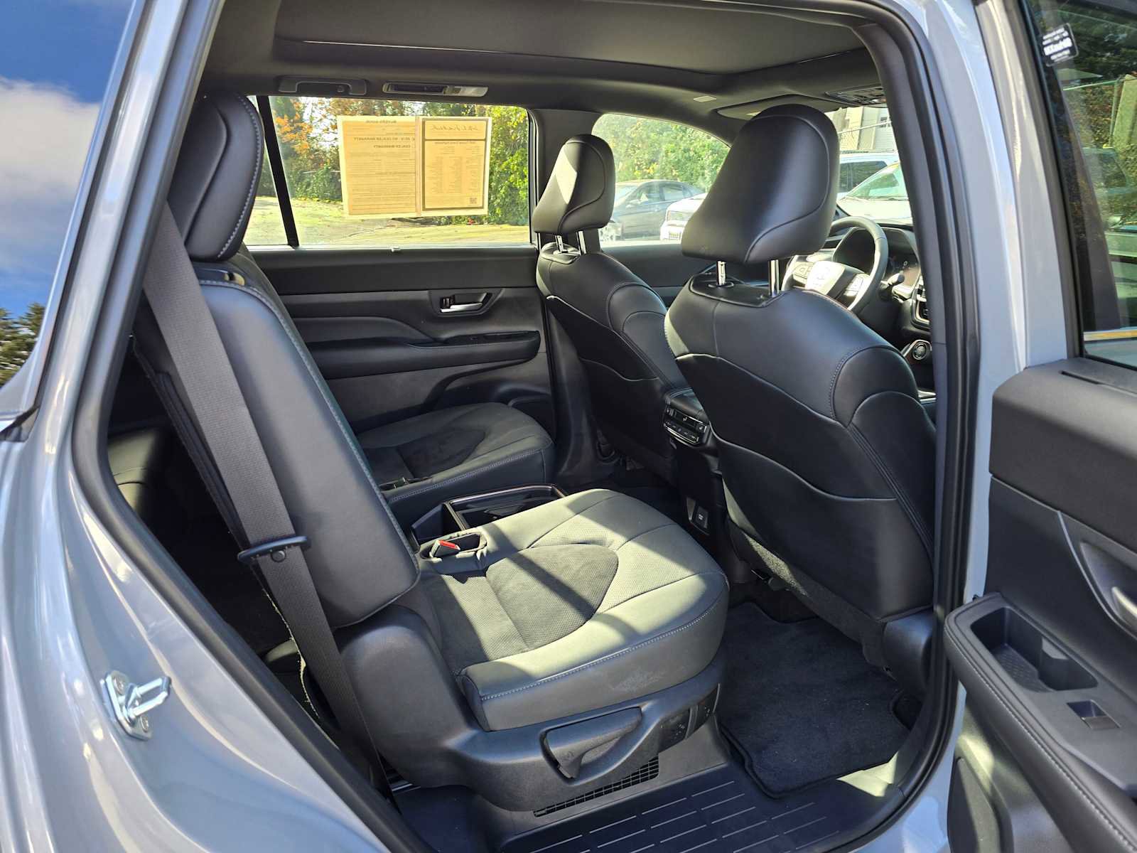 Used 2025 Toyota Grand Highlander AWD Hybrid image 14