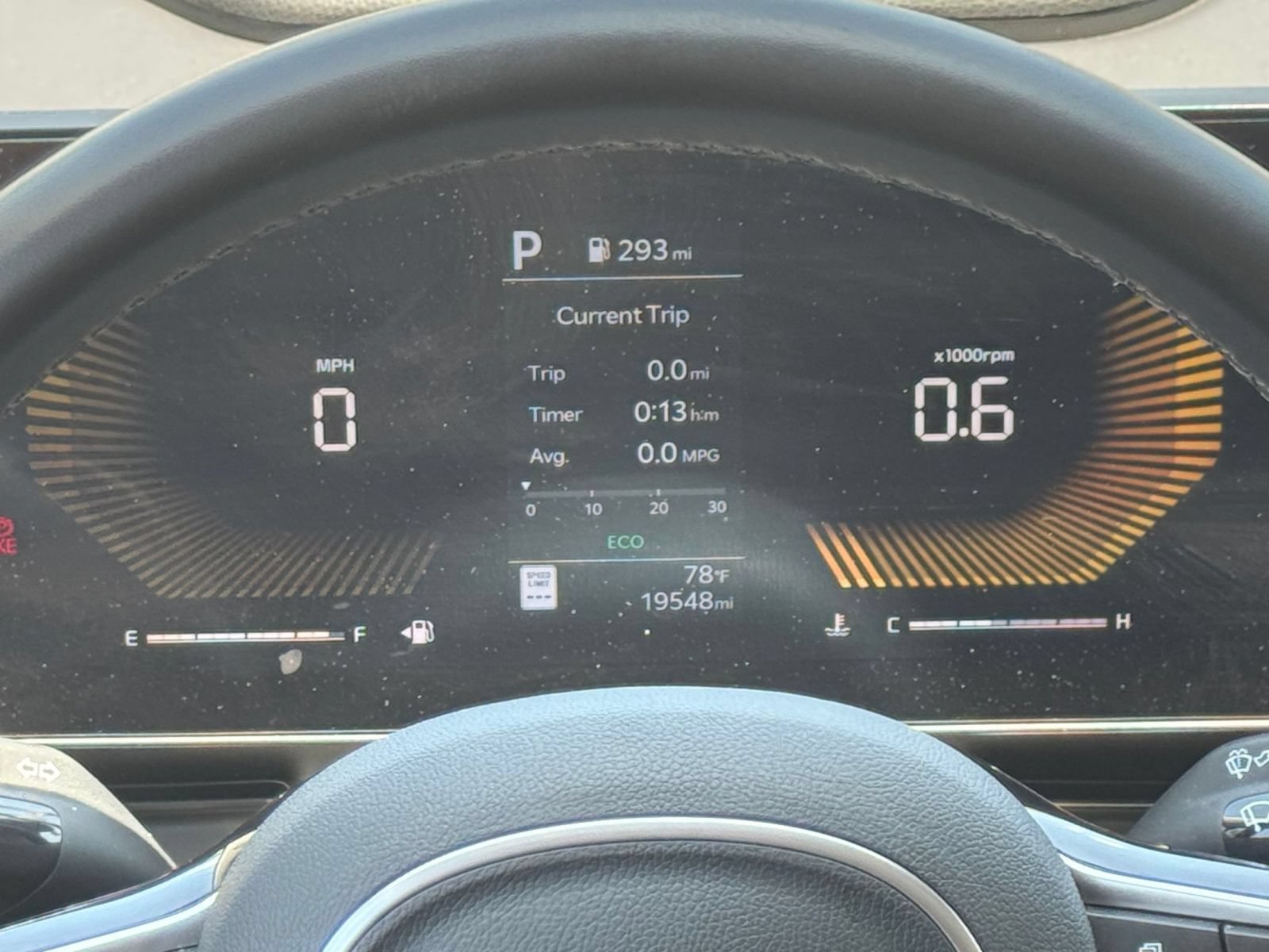 Used 2026 Kia Carnival FWD image 42