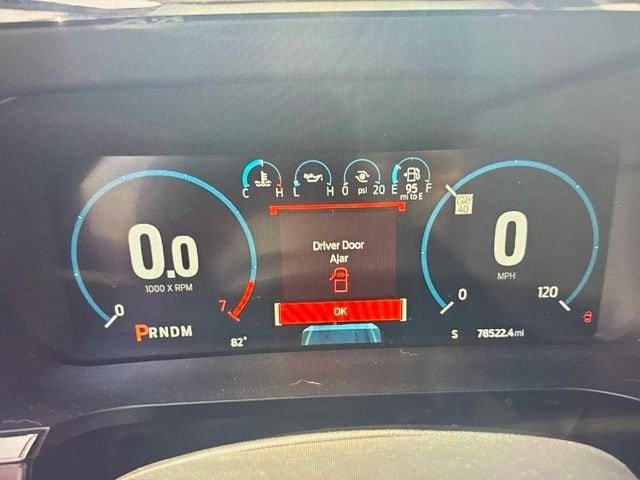 Used 2021 Ford F150 Lariat w/ Equipment Group 502A High AWD/4WD image 5