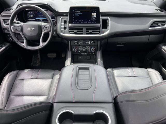 Used 2024 Chevrolet Suburban RST w/ Luxury Package AWD/4WD image 16