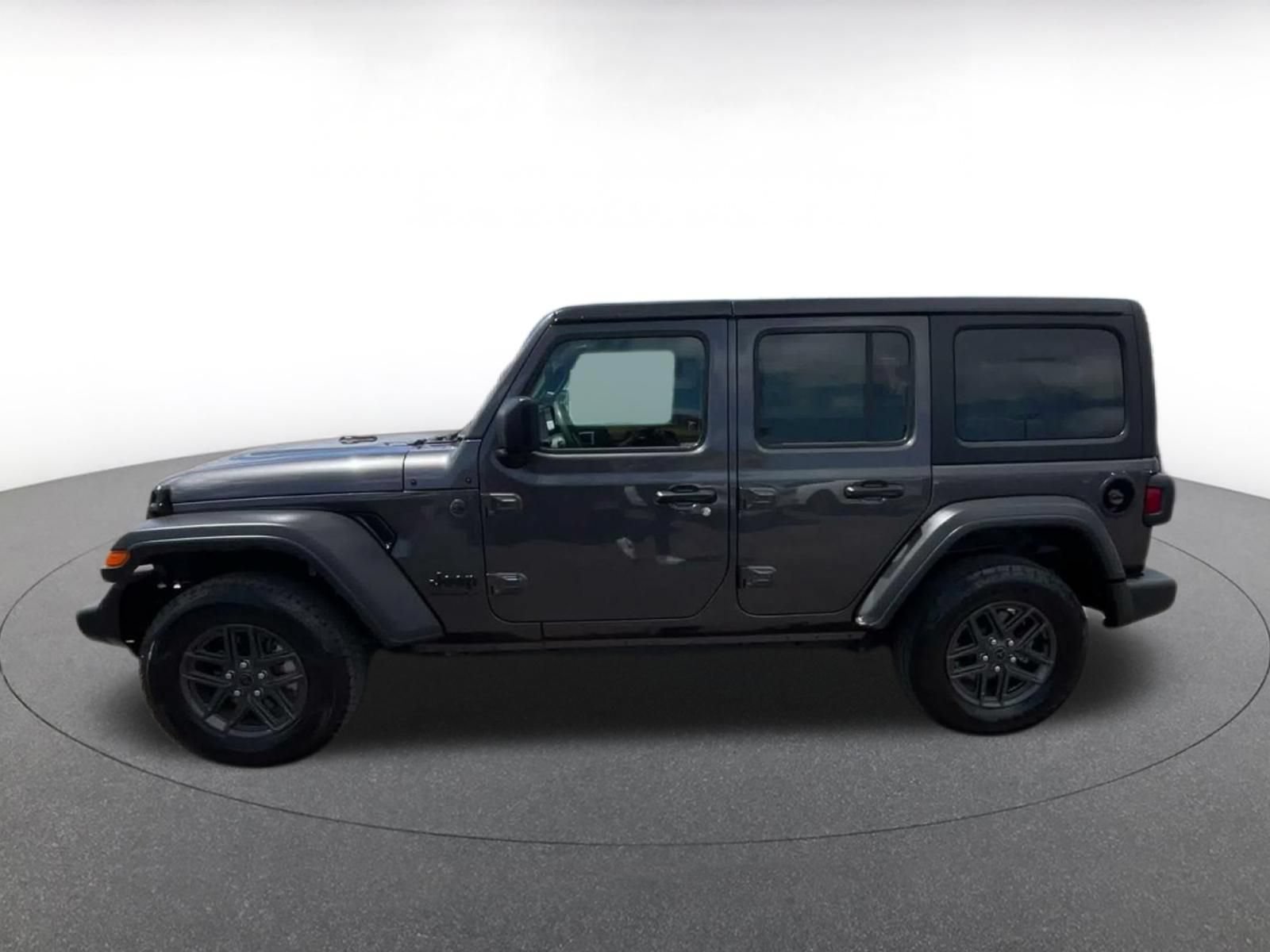 Used 2025 Jeep Wrangler Unlimited Sport AWD/4WD image 9