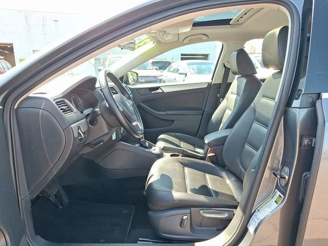 Used 2013 Volkswagen Jetta SE FWD image 13