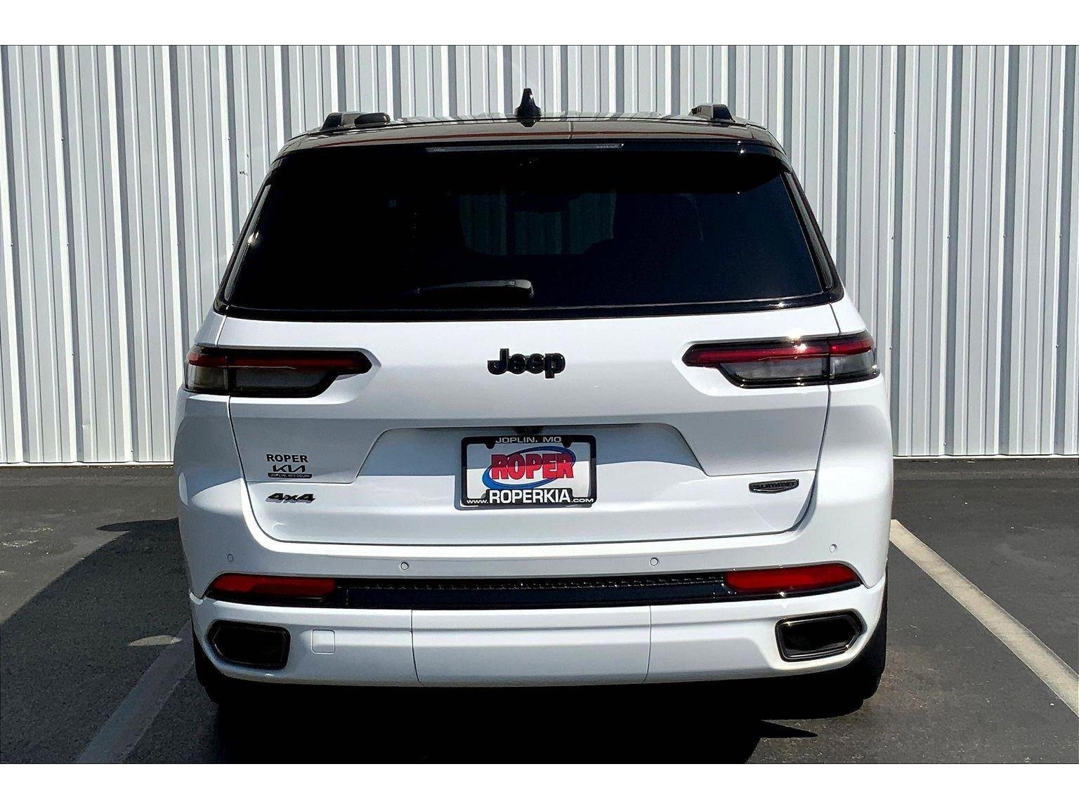Used 2025 Jeep Grand Cherokee L Summit AWD/4WD image 4