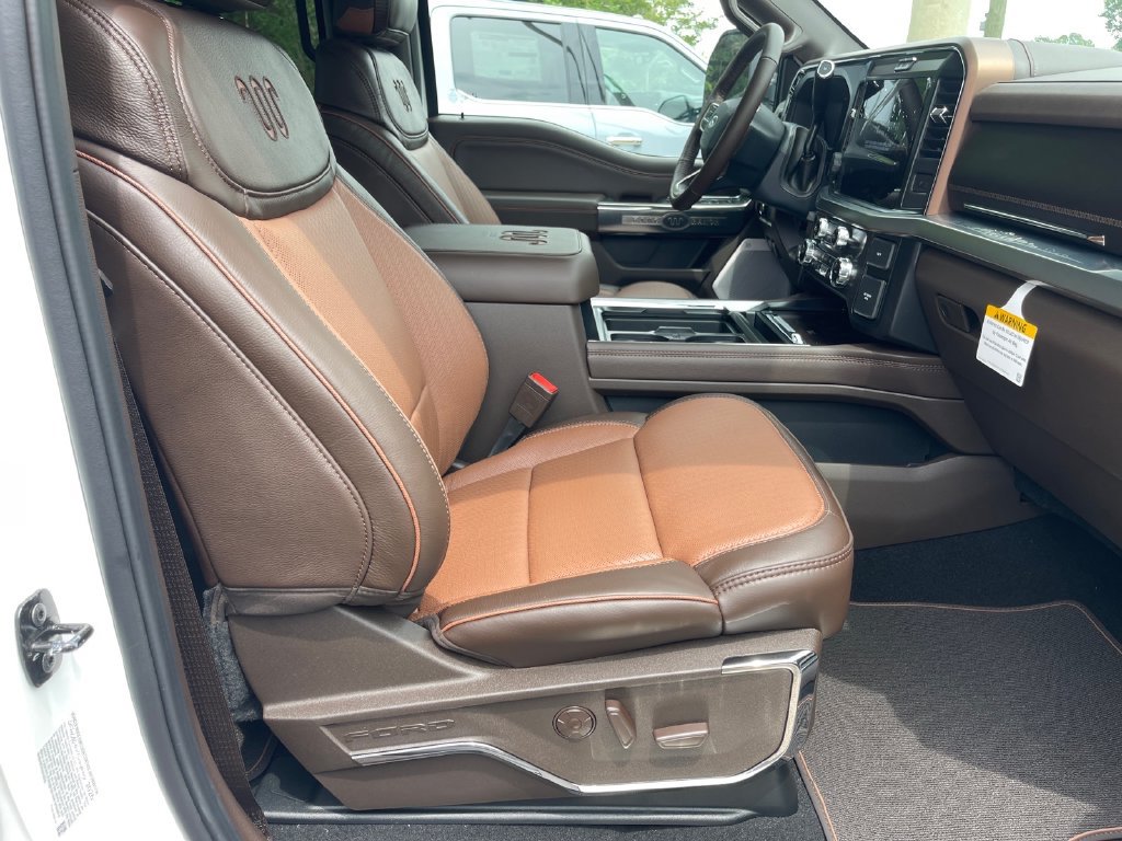 New 2026 Ford F250 King Ranch w/ FX4 Off-Road Package AWD/4WD image 14