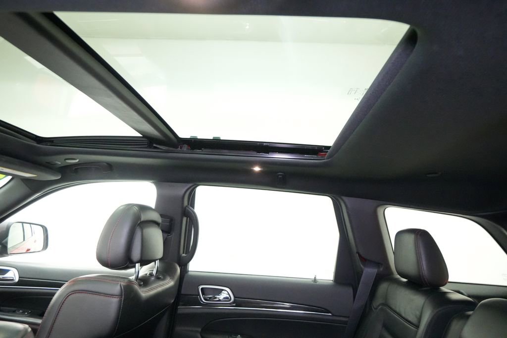 Used 2018 Jeep Grand Cherokee Trailhawk w/ Trailhawk Luxury Group image 25